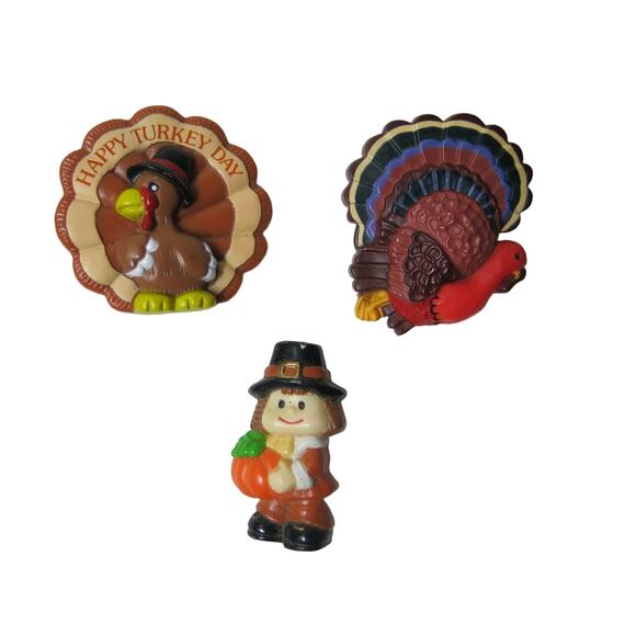 VINTAGE THANKSGIVING Pins Brooch Set 3 Turkey Pilgrim Turkey Day Retro Jewelry - Picture 1 of 8